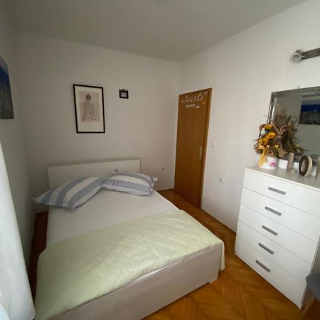 Апартаменти Apartman Rose Макарська Екстер'єр фото