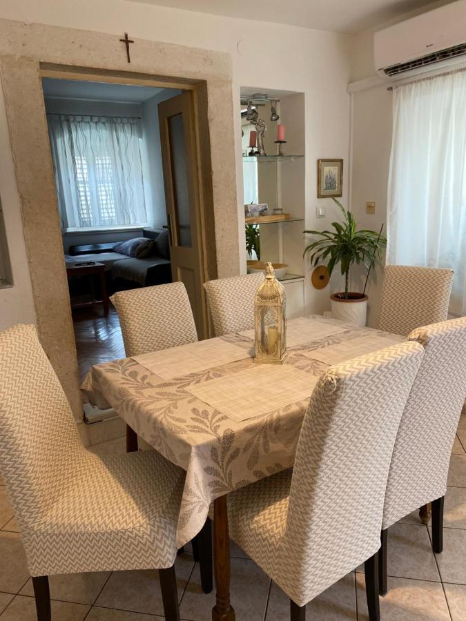 Апартаменти Apartman Rose Макарська Екстер'єр фото